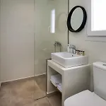 Hillside Elegance 아파트 *