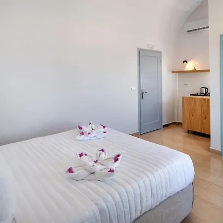 Hillside Elegance Daire Fira (Santorini)