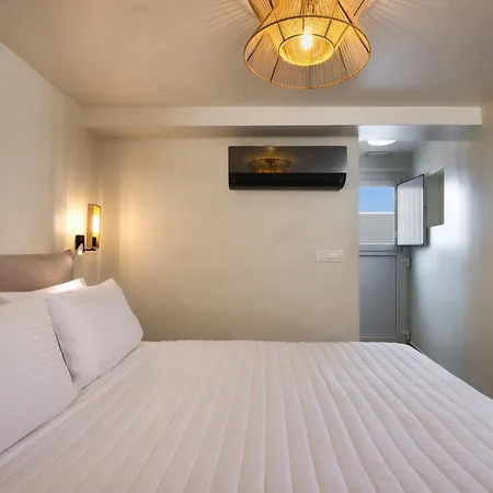 Hillside Elegance Aparthotel