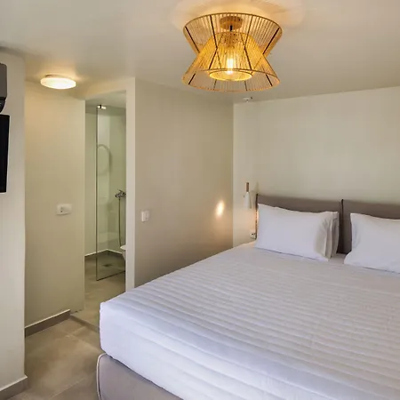 Hillside Elegance Apartment *