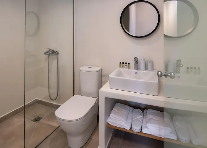 Hillside Elegance Daire Fira (Santorini)