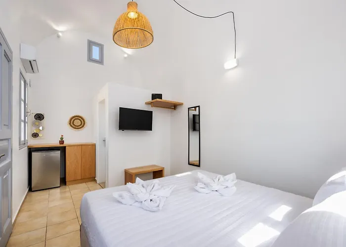 Hillside Elegance Fira (Santorini)